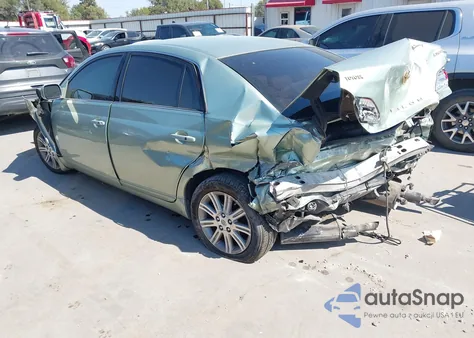 2007 Toyota Avalon Limited z USA, uszkodzony, nr VIN 4T1BK36B77U253523
